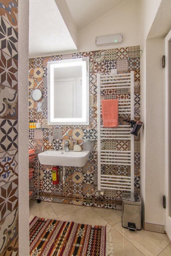 Vranas Apartment