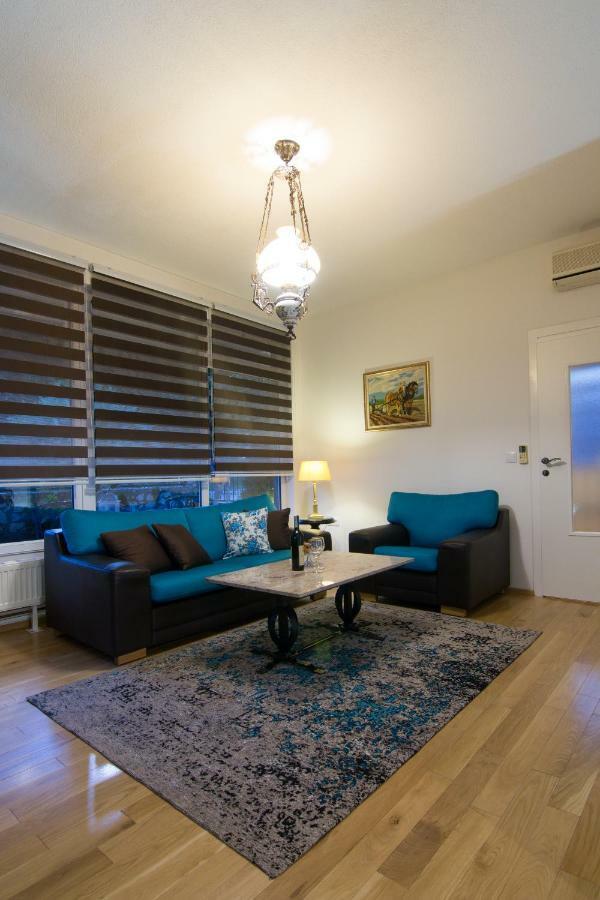 Vranas Apartment *